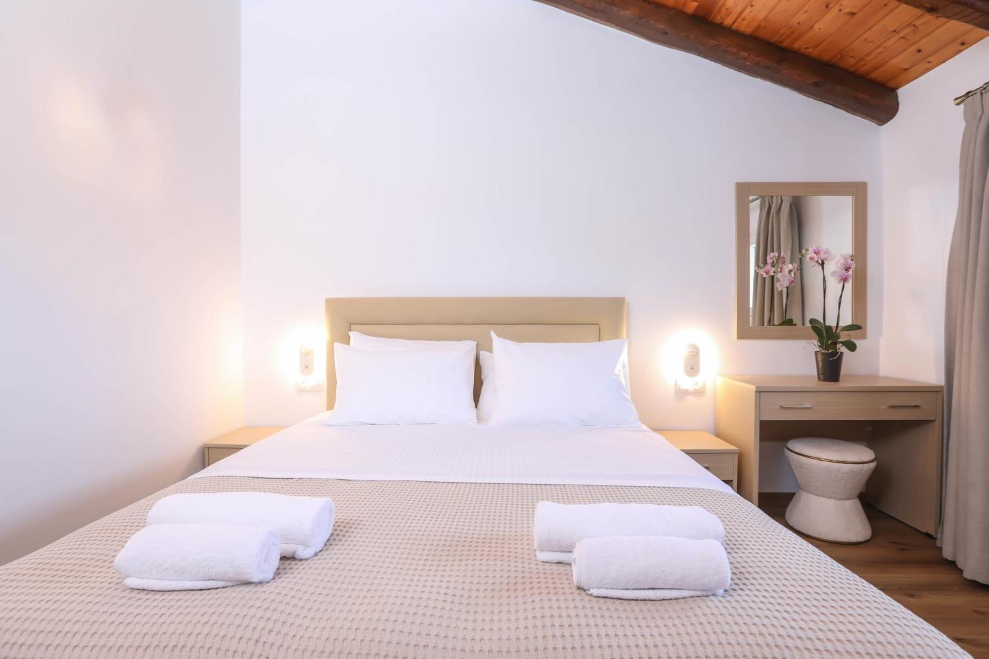 Fior Di - Corfu Garden Getaways *