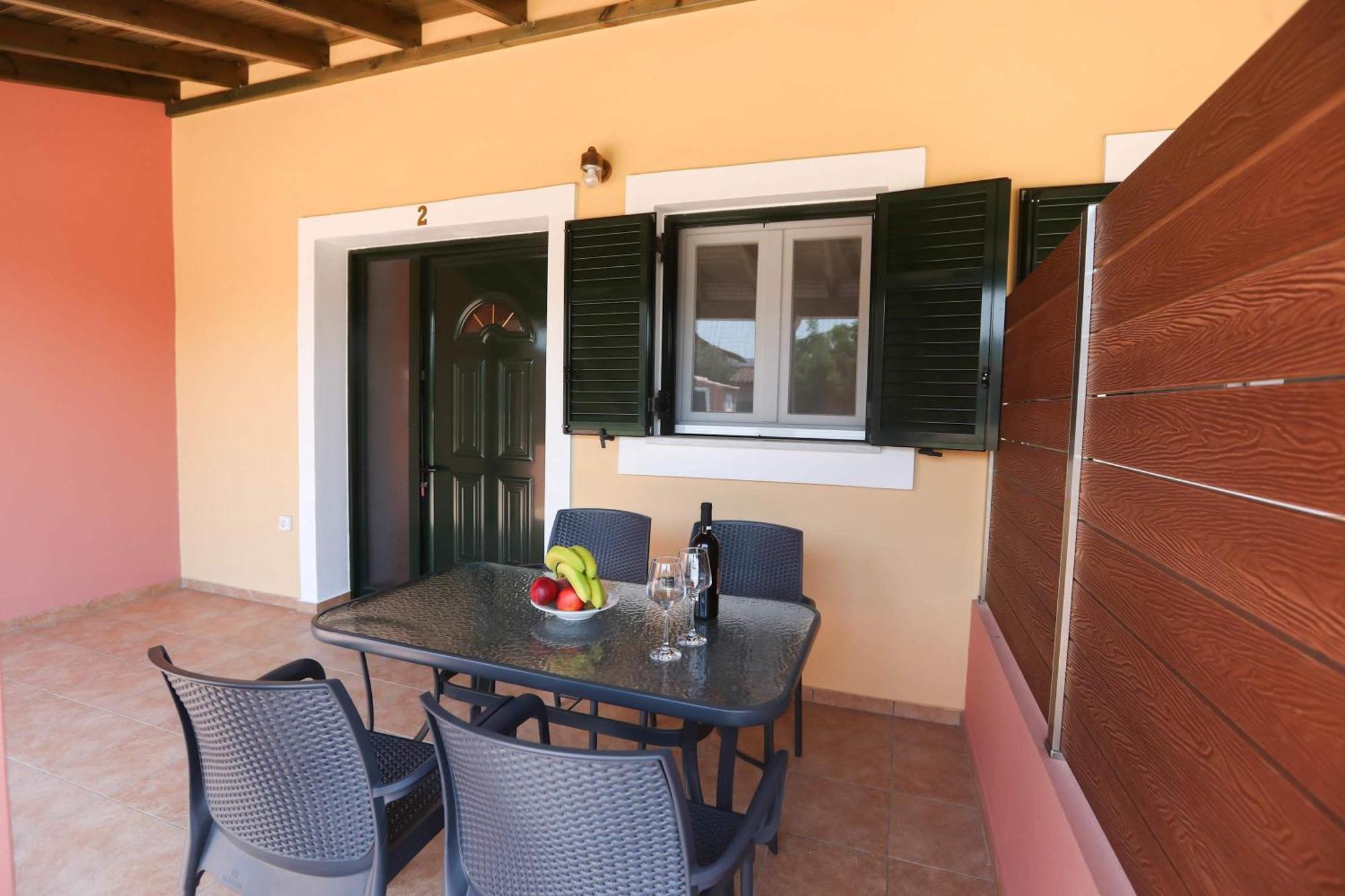 Fior Di - Corfu Garden Getaways * Roda (Corfu)